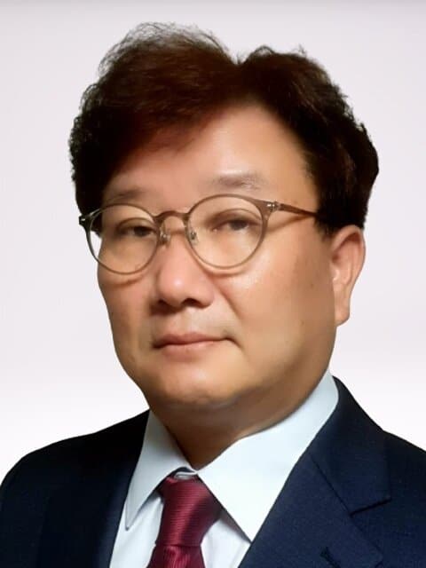 Daniel Jeong